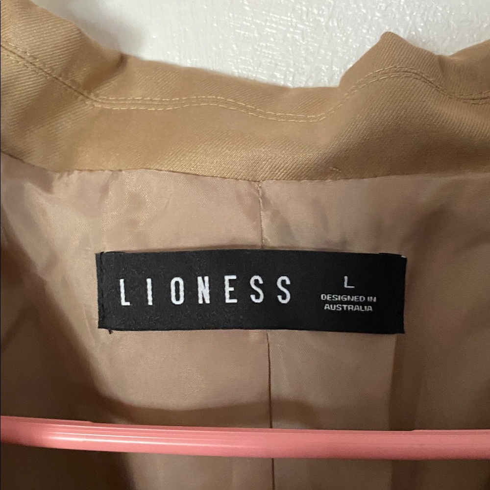 Lioness Beige Jacket - image 2